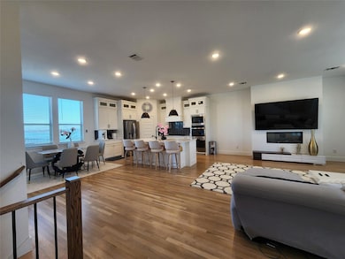 Beautifully furnished WATERFRONT home with awesome