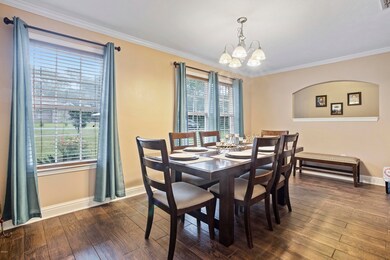 Formal Dining