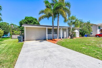 6692 Westview Dr, Lake Worth, FL 33462 - photo 4
