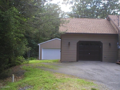 136 Primrose Ln, Jim Thorpe, PA 18229 - photo 3