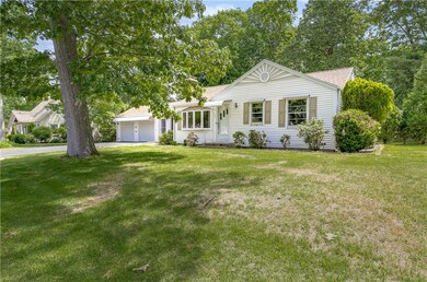 196 Lansdowne Rd, Warwick, RI 02888 - photo 2