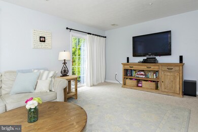 1216 Seron Ct, Sykesville, MD 21784 - photo 4