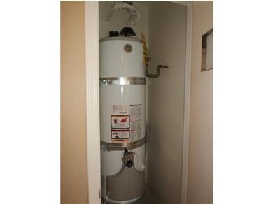 1226 14th St, Wasco, CA 93280 - photo 7