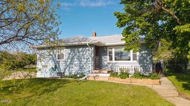 Blue House-06