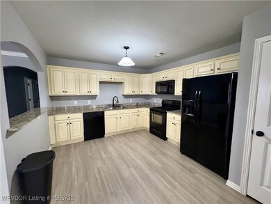 1017 Springhill Rd unit A, Barling, AR 72923 - photo 4