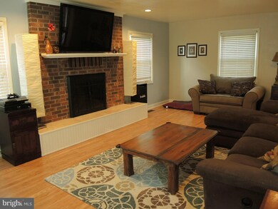 3804 Winchester Ln, Bowie, MD 20715 - photo 4