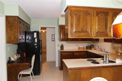 6612 Parkhill St, Shawnee, KS 66216 - photo 6