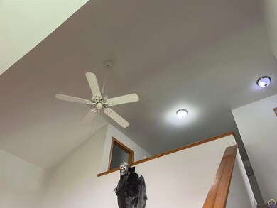 4426 SE Oakview Ct unit 4428 SE Oakview Ct, Topeka, KS 66609 - photo 3