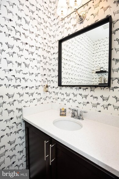 352 W 7th Ave, Conshohocken, PA 19428 - photo 6