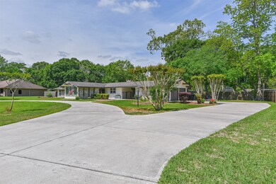 506 S Clear Creek Dr, Friendswood, TX 77546 - photo 3