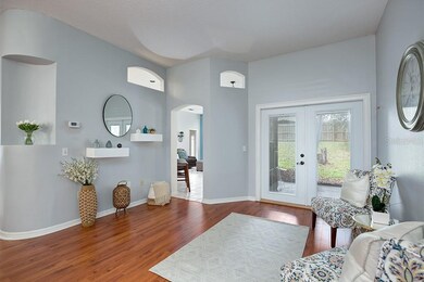 Cut out niches , plant niches and rounded entryways add to all the high end appointments that are hard to come by in this price range.