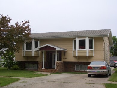 Alternate Front View