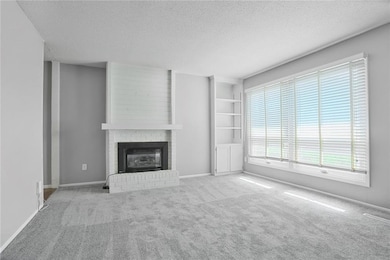 10981 Rosehill Rd, Overland Park, KS 66210 - photo 3