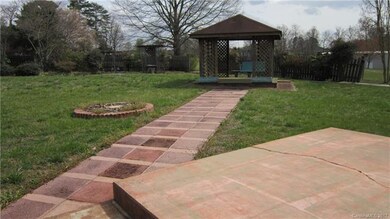 1192 Mocksville Hwy, Statesville, NC 28625 - photo 7