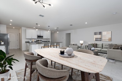 Dining / Living