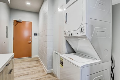 3113 St Charles unit 300, Houston, TX 77004 - photo 3