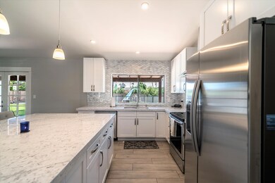 14 - Open Kitchen