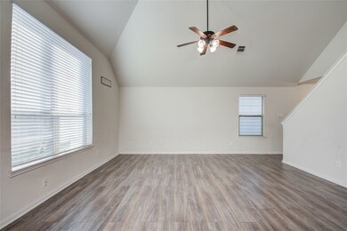 9350 Valley Tree Ln, Houston, TX 77089 - photo 6