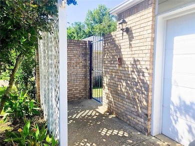 22 Stonebridge Ct, Mobile, AL 36608 - photo 2