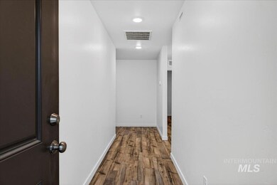 11018 W Hidden Point St, Star, ID 83669 - photo 3