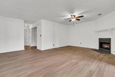 CREM - 902 Greenmeadow-4