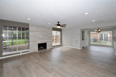 15951 Viney Creek Dr, Houston, TX 77095 - photo 4