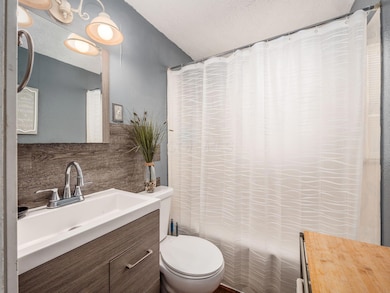 1319 Bathroom