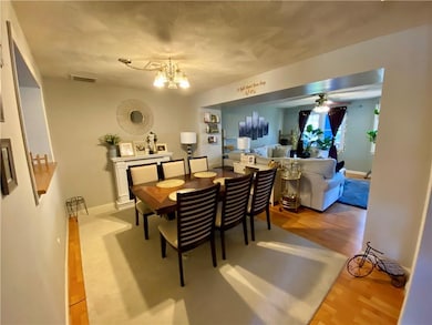 1004 Brookhaven Ln, Woonsocket, RI 02895 - photo 5