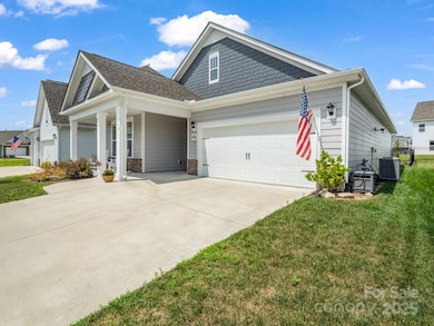 134 Fox Cove Rd, Hendersonville, NC 28792 - photo 2