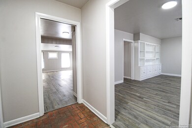 434 Cosgrove St, San Antonio, TX 78210 - photo 7