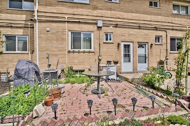 9666 Lois Dr unit D, Des Plaines, IL 60016 - photo 4