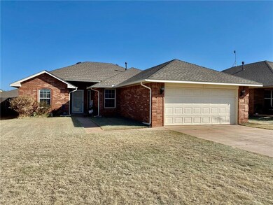 1009 Eagle Cliff Dr, Norman, OK 73072 - photo 2