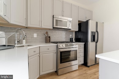 330 11th St SE, Washington, DC 20003 - photo 3