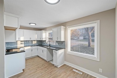 6302 Fairlane Dr, Kansas City, MO 64134 - photo 3