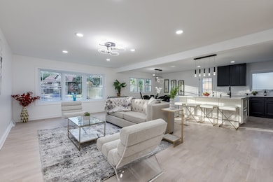 8461 Gross Point Rd, Skokie, IL 60077 - photo 6