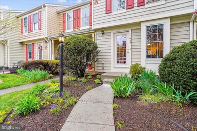 1637 Fieldthorn Dr, Reston, VA 20194 - photo 4