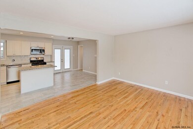 464 Grooms Rd, Clifton Park, NY 12065 - photo 4