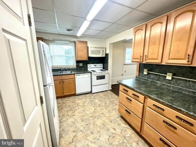 534 Warm Spring Rd unit 4, Chambersburg, PA 17202 - photo 7