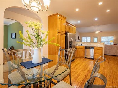 304 Brookmeade Dr, Statesville, NC 28625 - photo 6