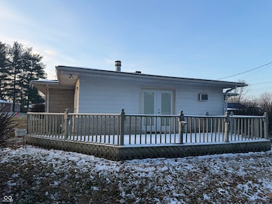 974 W 1st St, Brownstown, IN 47220 - photo 3