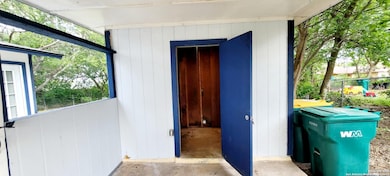 12313 Trailing Oaks St, Live Oak, TX 78233 - photo 4