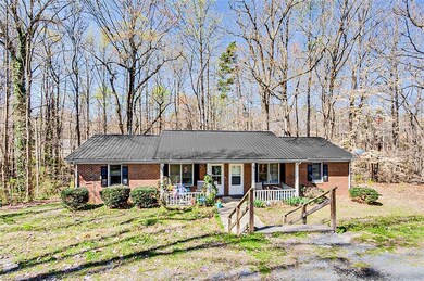 858 Breeze Hill Rd unit A-F, Asheboro, NC 27203 - photo 3
