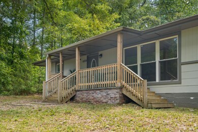 21 - 489 Crest Drive - Exterior