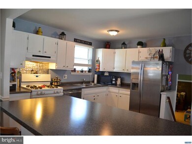 525 Garrick Rd, Hockessin, DE 19707 - photo 4