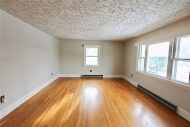 300 Forest Ave, Middletown, RI 02842 - photo 4