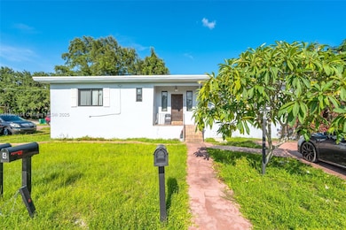 1400 NE 148th St, Miami, FL 33161 - photo 3