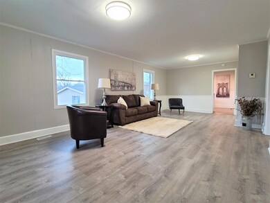 2109 E Unaka Ave, Johnson City, TN 37601 - photo 3