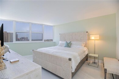 Spacious primary room with en-suite bathroom