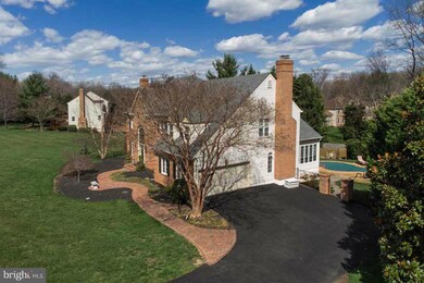 12414 Macao Ct, Herndon, VA 20171 - photo 3