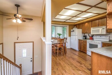 2506 W 56th St, Davenport, IA 52806 - photo 5